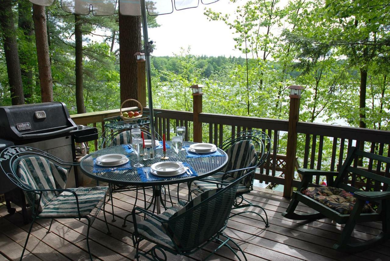 Stunning Forest Lake Home With Hot Tub! Summer Weeks Available! Winchester Екстер'єр фото